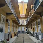 Apartment Feeling In The Heart Of