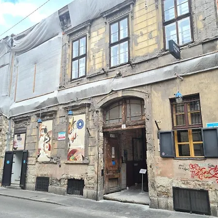 Feeling In The Heart Of Daire Budapeşte